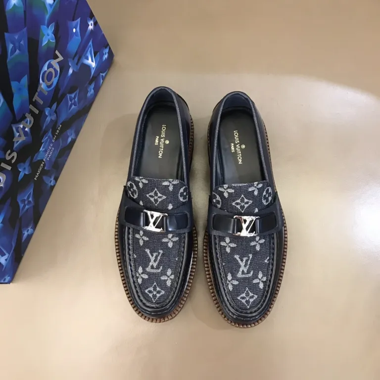 Louis Vuitton Shoe 